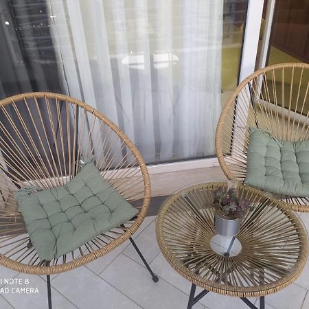 Luxury Condo In Tirana Exterior photo
